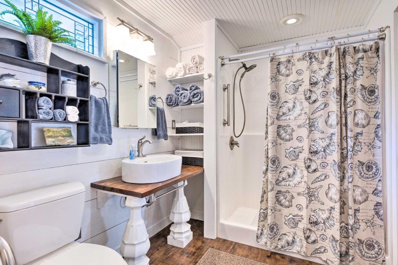 Historic Biloxi Bay Cottage With Beautiful View オーシャンスプリングス エクステリア 写真