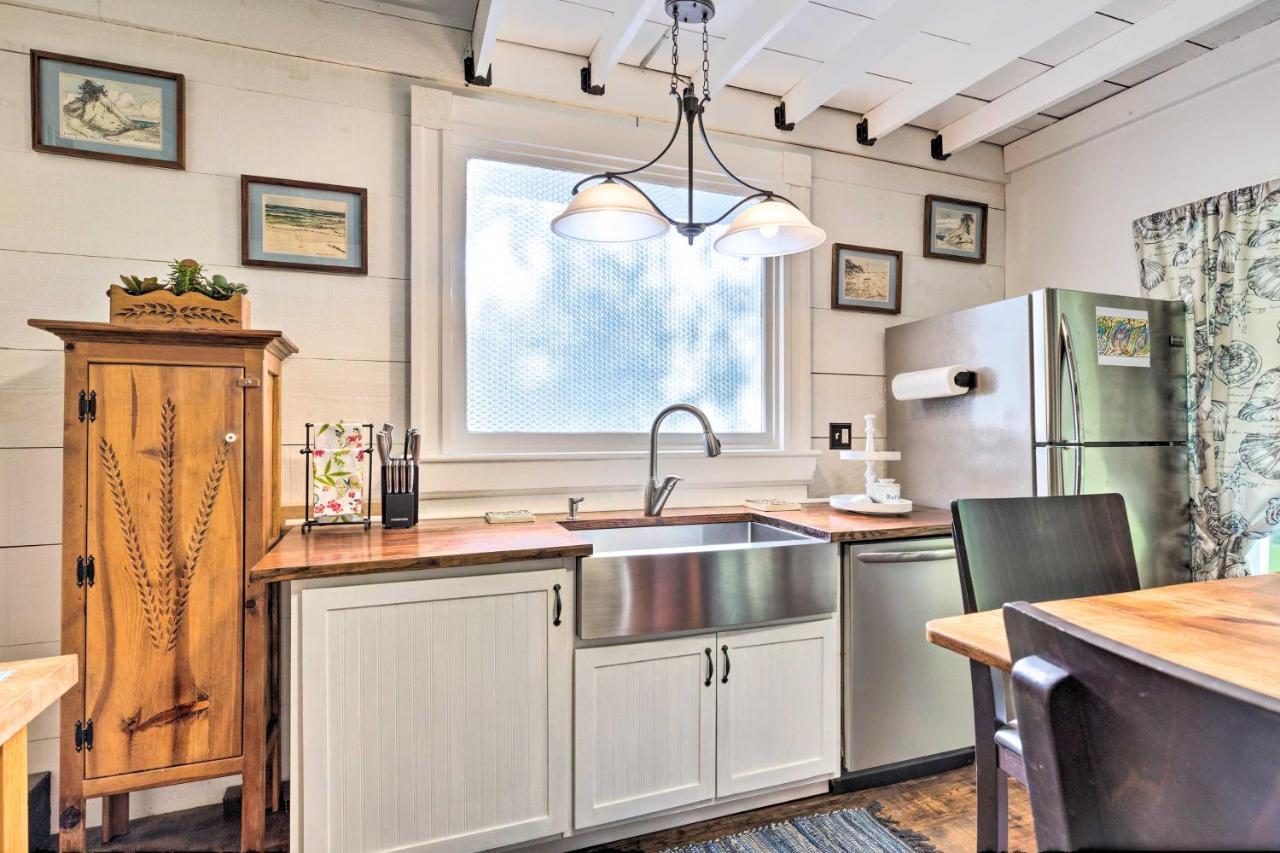 Historic Biloxi Bay Cottage With Beautiful View オーシャンスプリングス エクステリア 写真