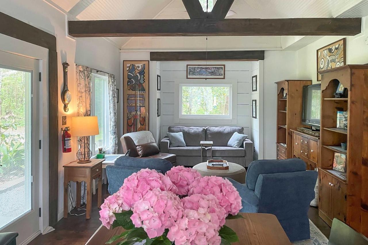 Historic Biloxi Bay Cottage With Beautiful View オーシャンスプリングス エクステリア 写真