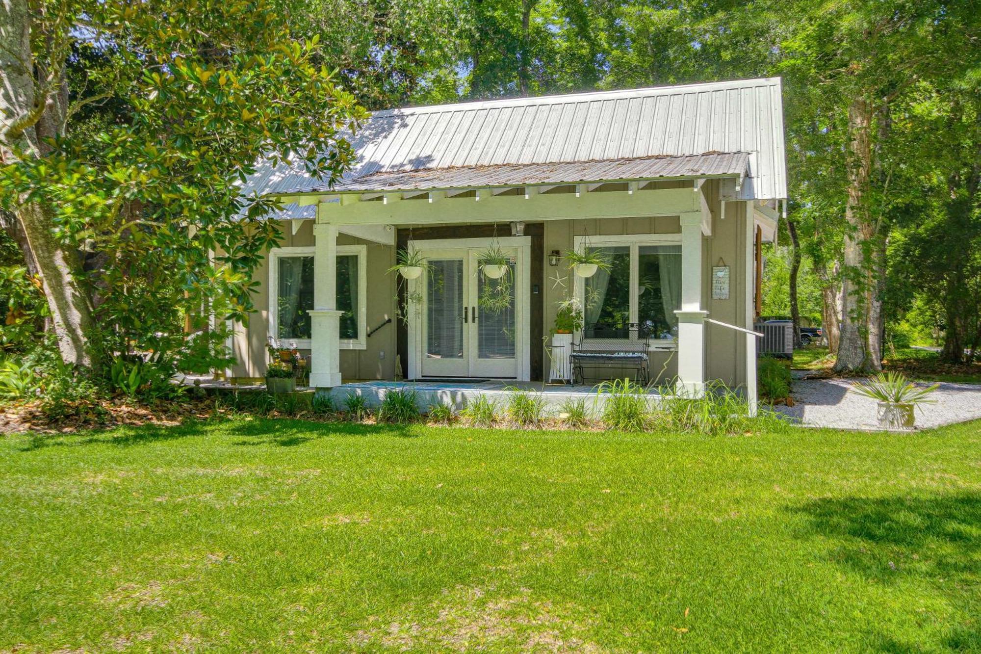 Historic Biloxi Bay Cottage With Beautiful View オーシャンスプリングス エクステリア 写真