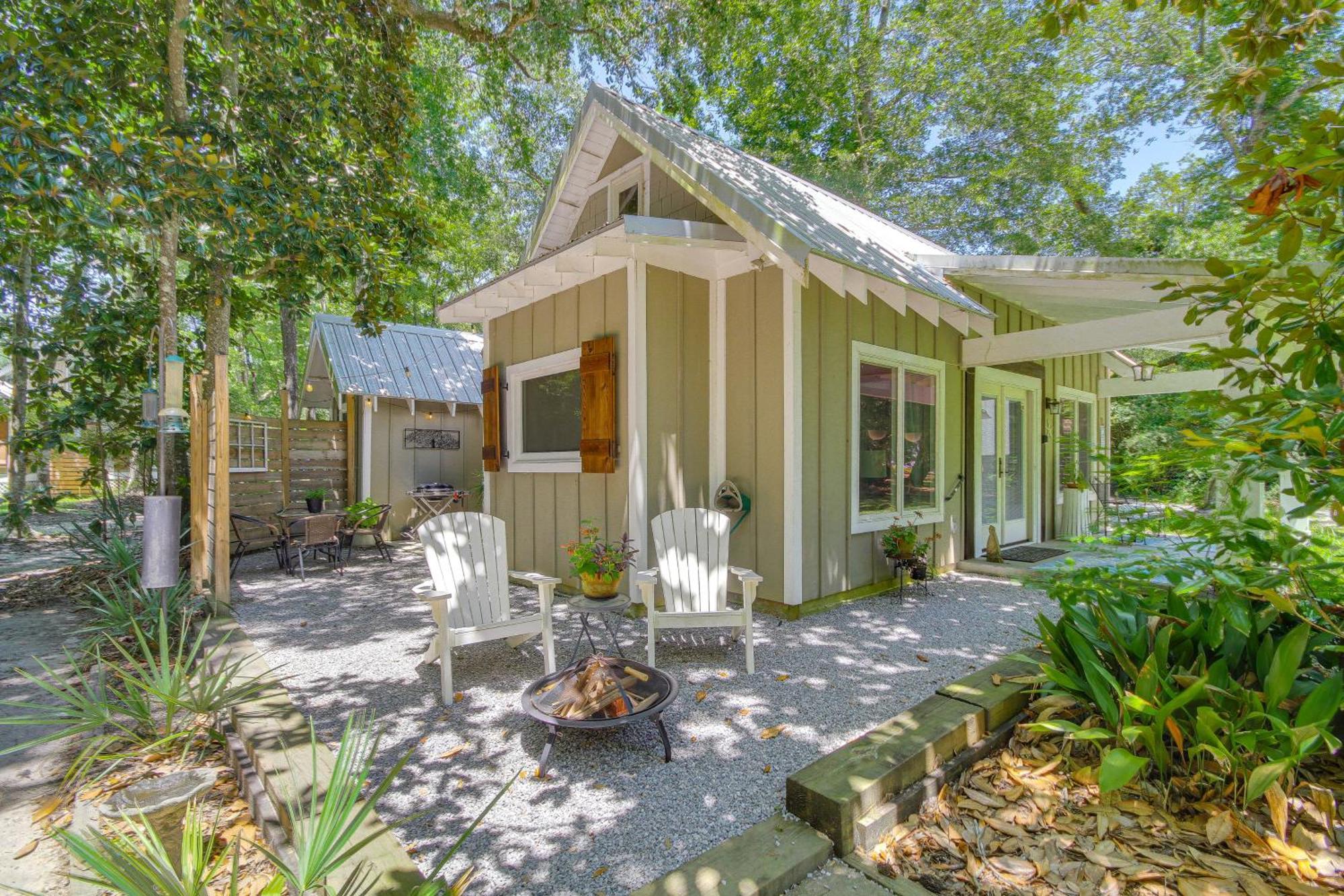 Historic Biloxi Bay Cottage With Beautiful View オーシャンスプリングス エクステリア 写真